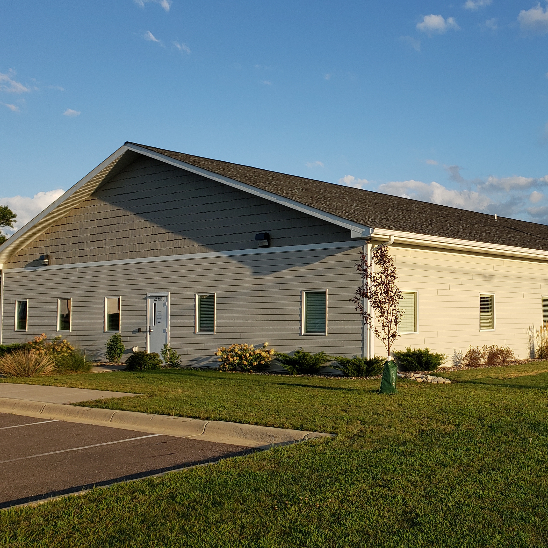 Photo 1 from FRIENDS IN NEED FOOD SHELF