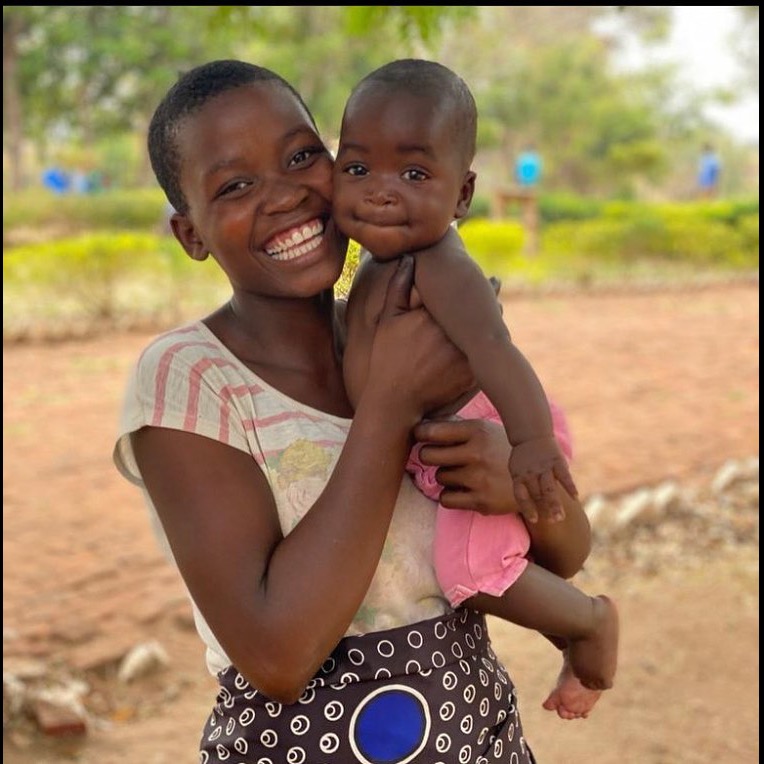 Photo 6 from Word Made Flesh International