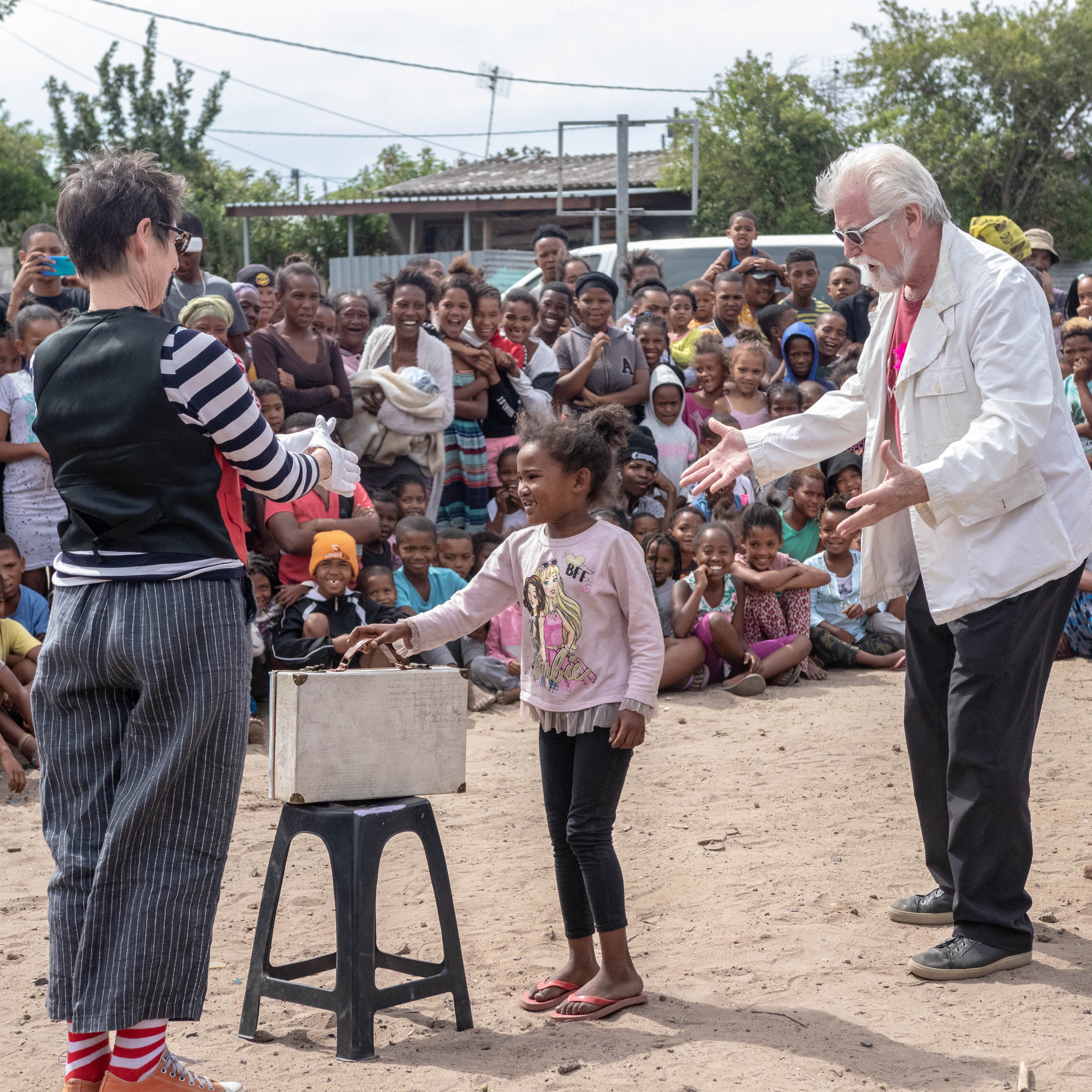 Photo 6 from Magicians Without Borders