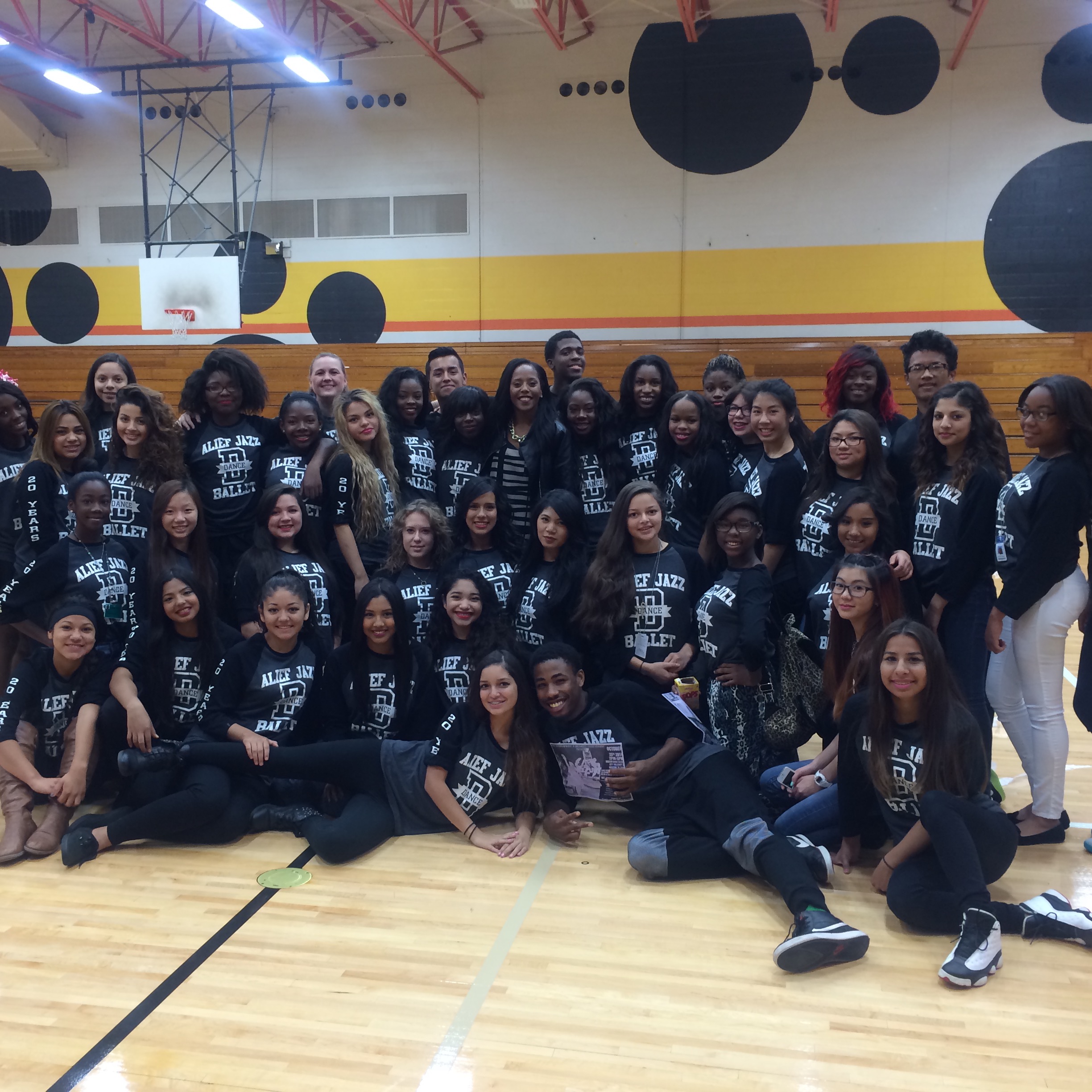 Photo 5 from 2 LIVVV