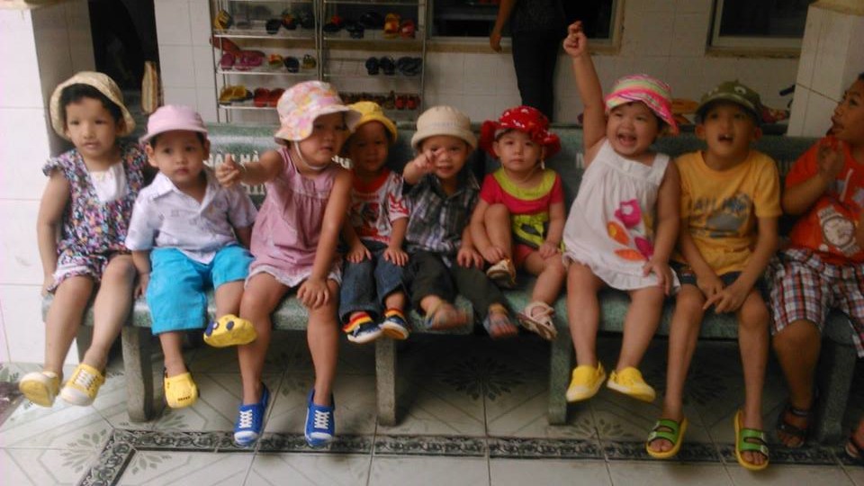 KIDS WITHOUT BORDERS